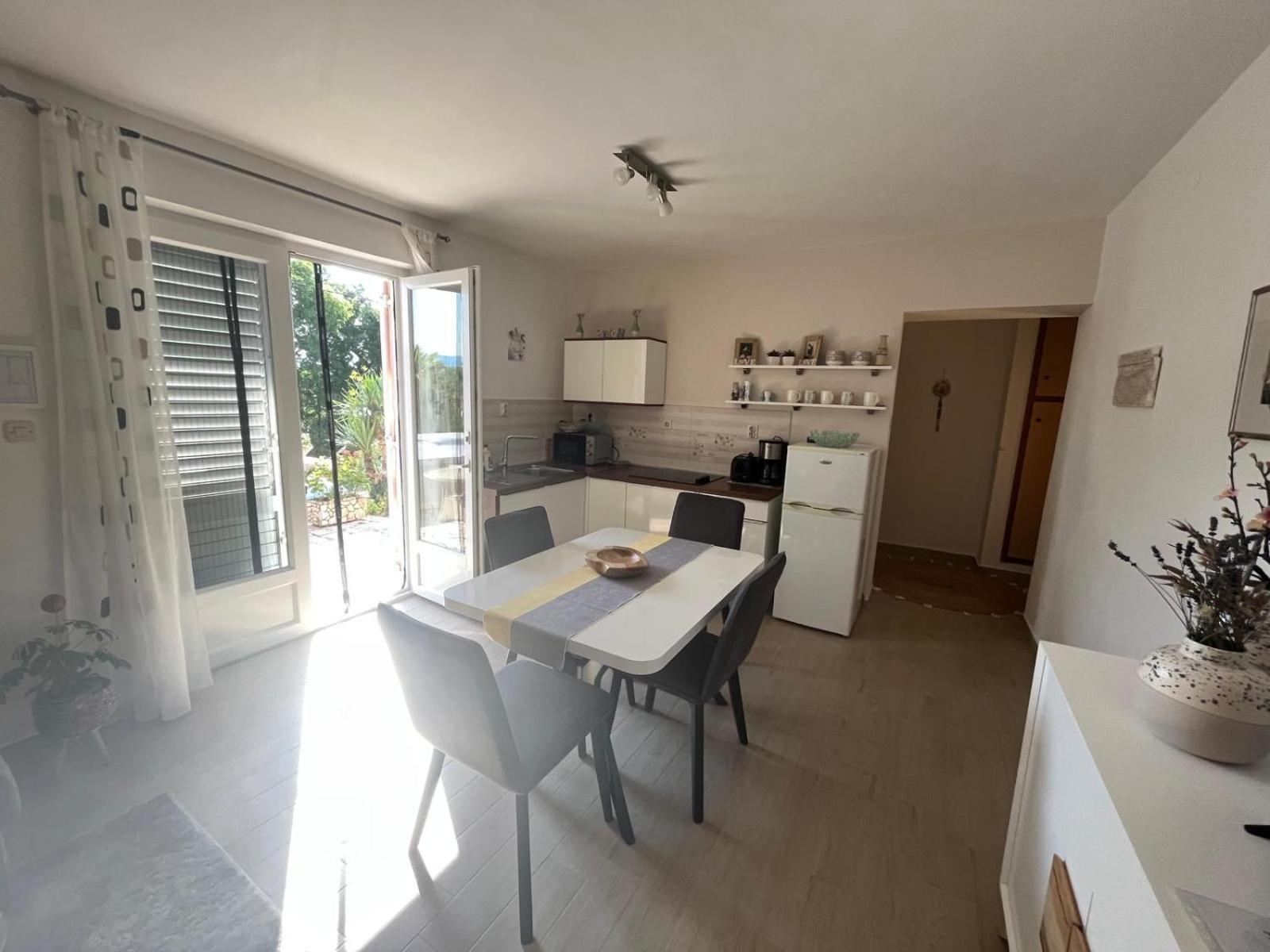 Apartmani Anica Risika Εξωτερικό φωτογραφία