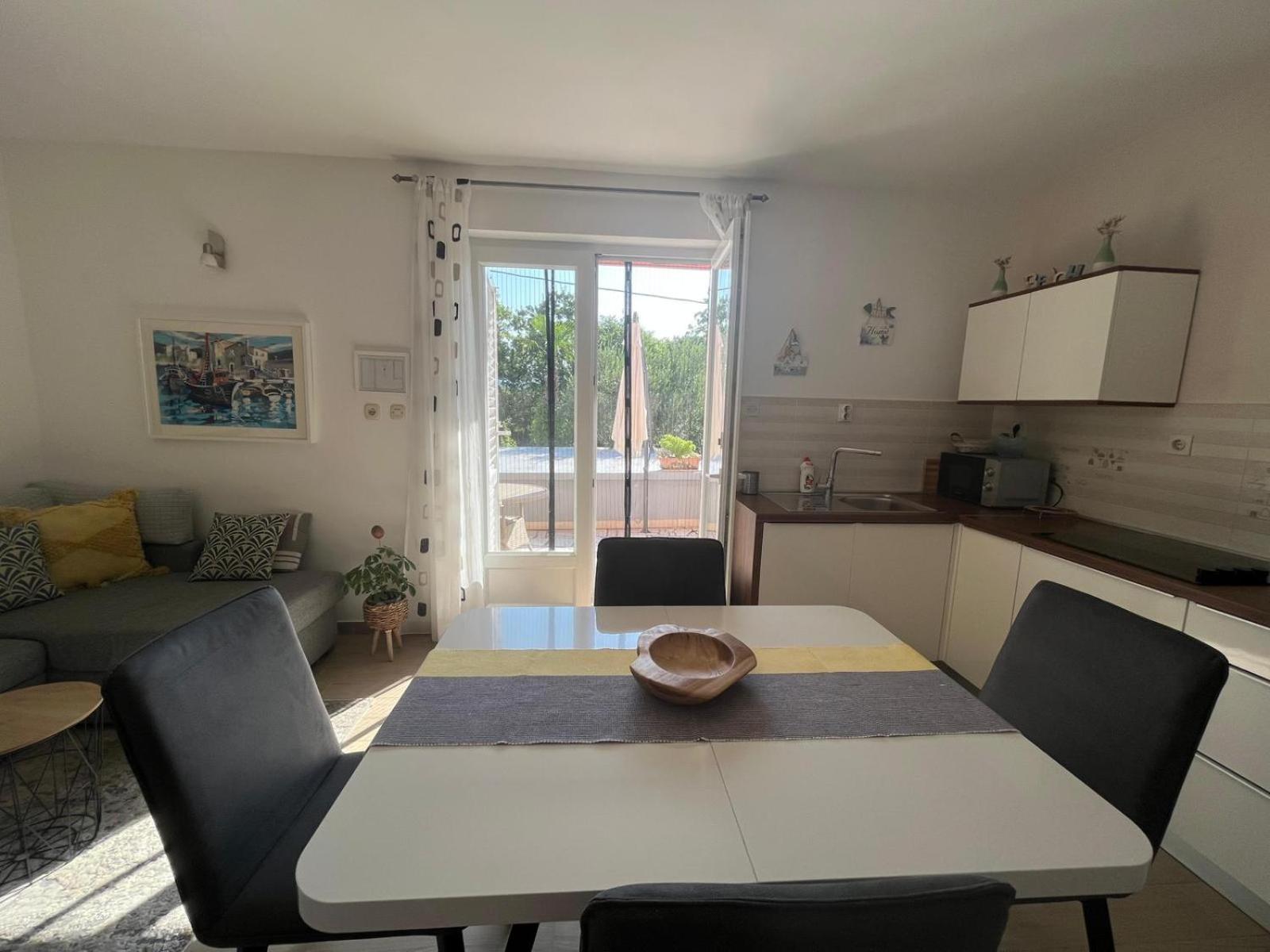 Apartmani Anica Risika Εξωτερικό φωτογραφία